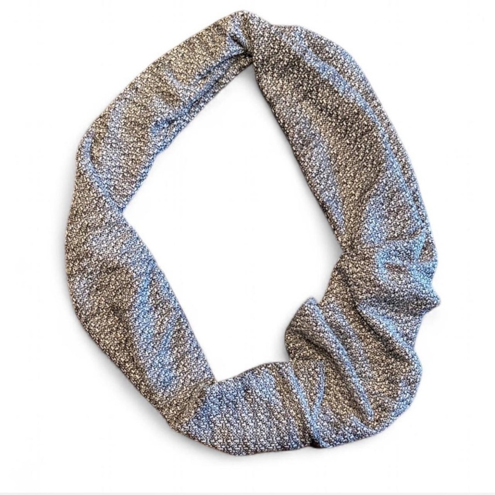 Sholdit Convertible Infinity Scarf Black Speckle Pocket